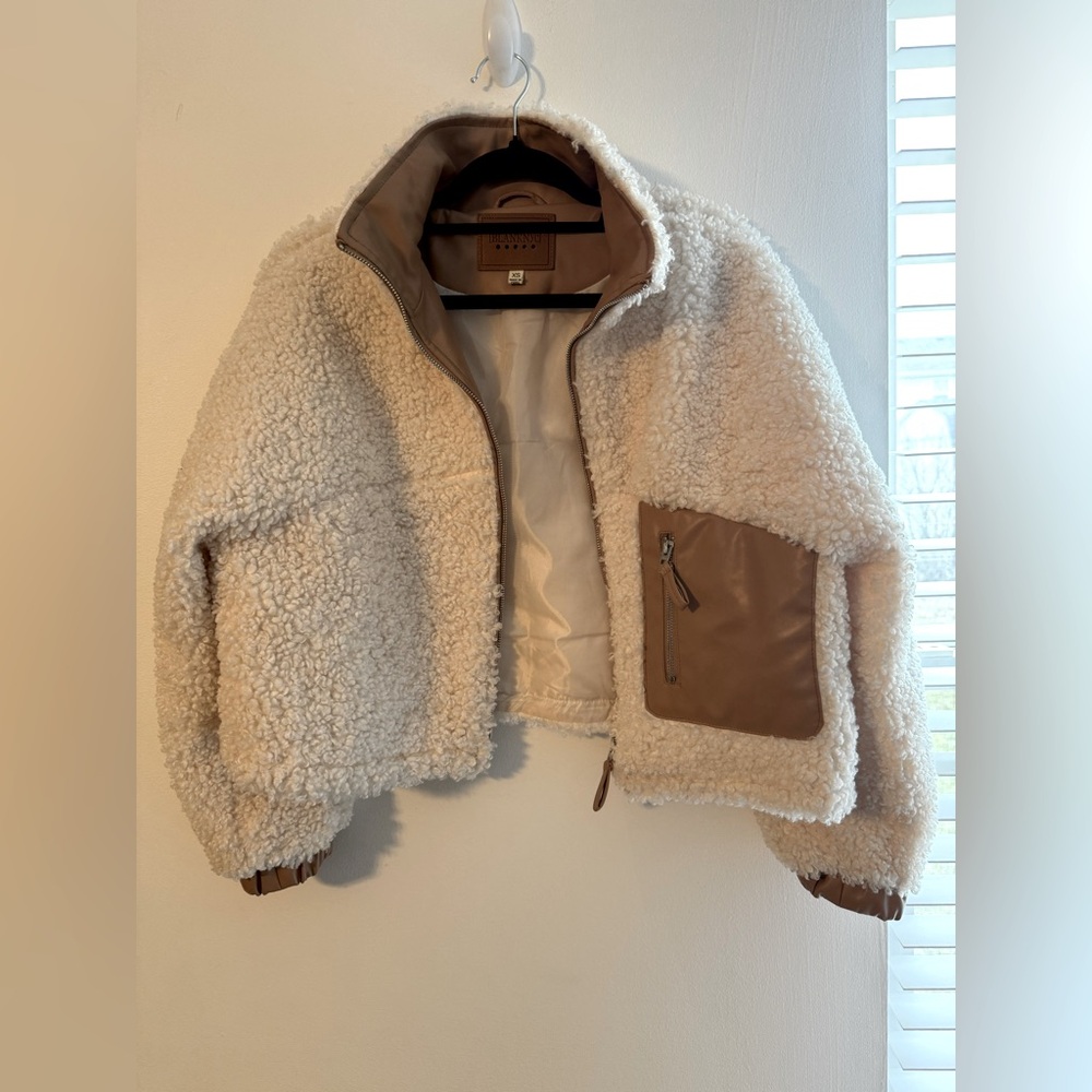 BLANK NYC Cream Ivory Tan Teddy Sherpa Fleece Faux Leather Bomber Jacket XS - Picture 10 of 15